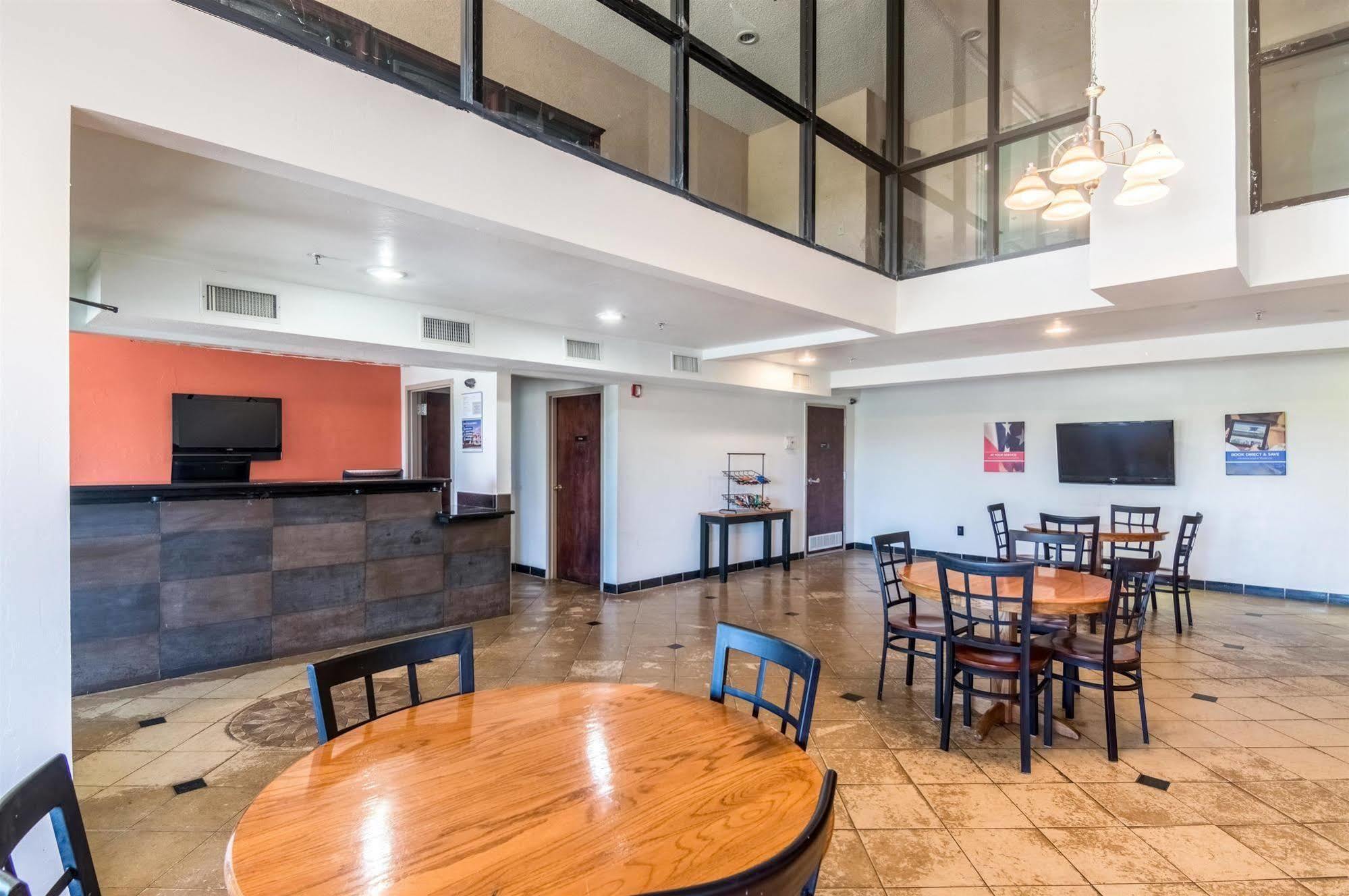 Motel 6 Erick מראה חיצוני תמונה
